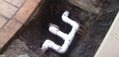 1_leaking-pipes-leak-detection-1